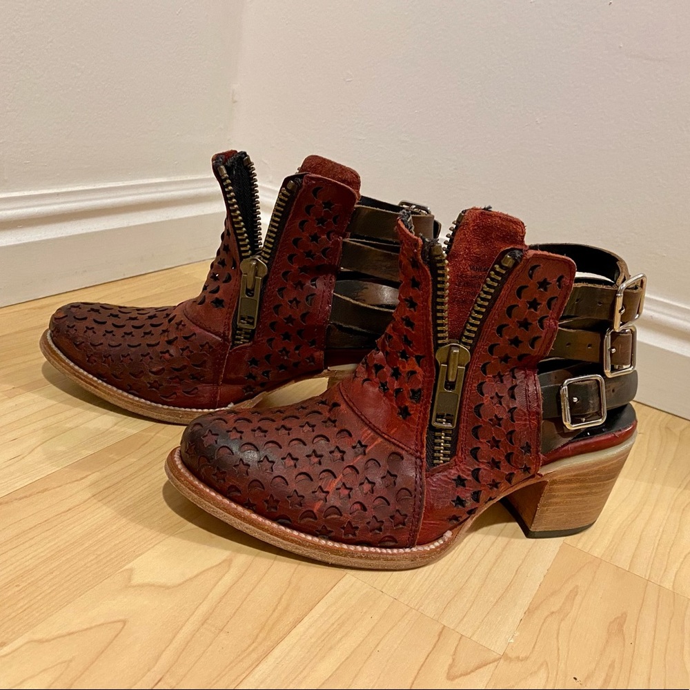 Freebird by Steve Madden Dahlia